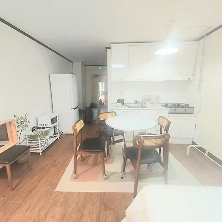 Shinhwahouse 5 Mins From Seoul Station