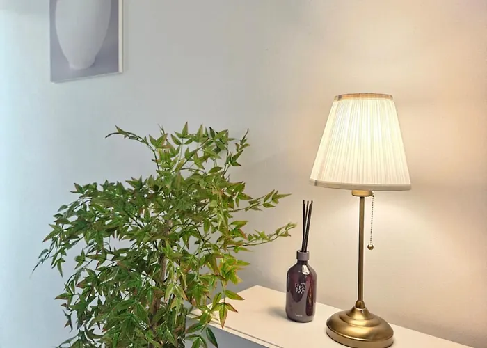 Shinhwahouse 5 Mins From Station 4* Seul