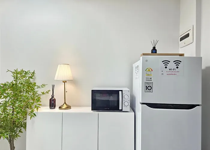 Shinhwahouse 5 Mins From Station Seul