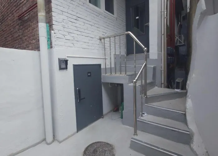 Shinhwahouse 5 Mins From Station