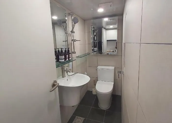 Shinhwahouse 5 Mins From Station Seul