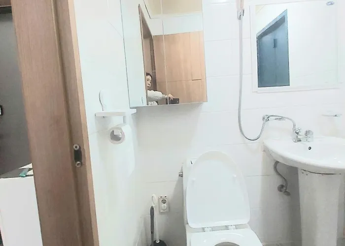 Shinhwahouse 5 Mins From Station 4*