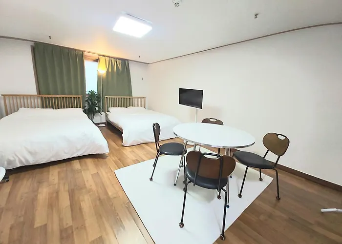 Affittacamere Shinhwahouse 5 Mins From Station 4*